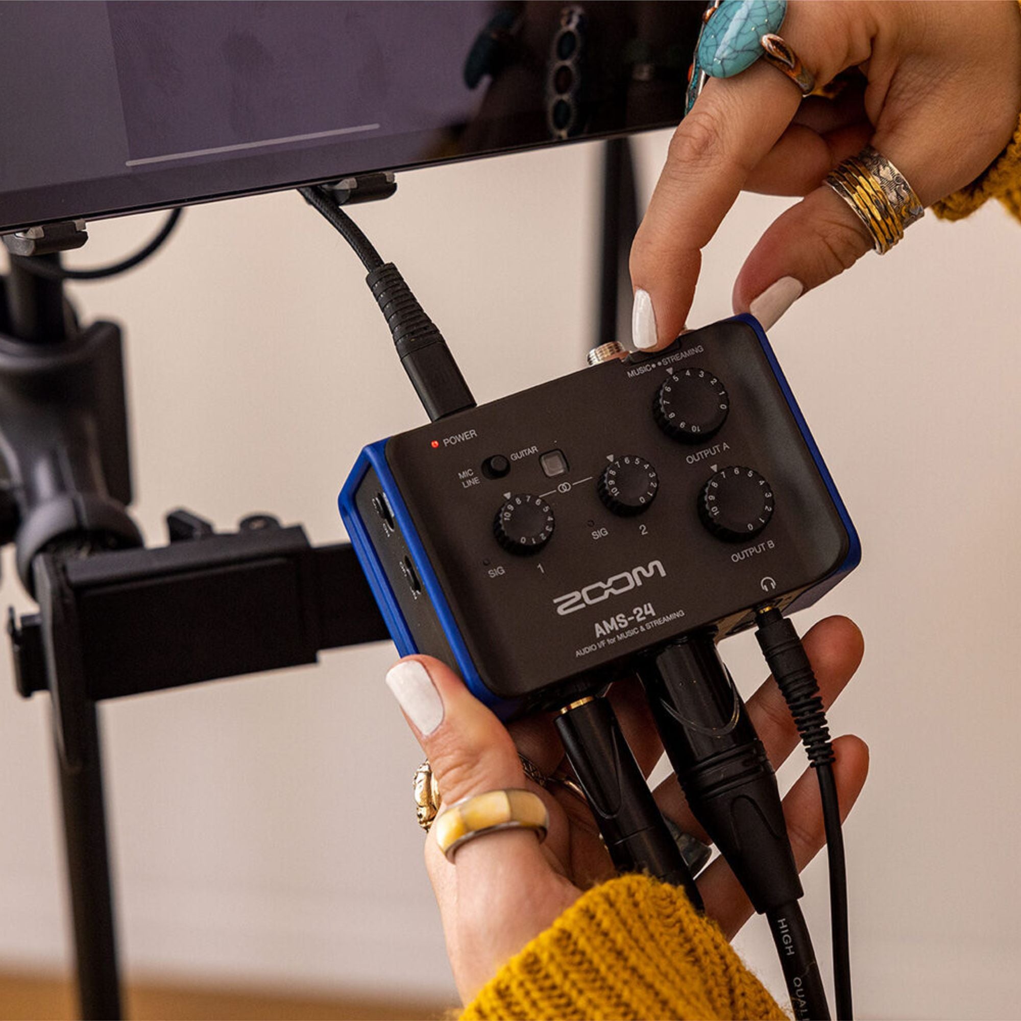 Interfaz Zoom AMS-24